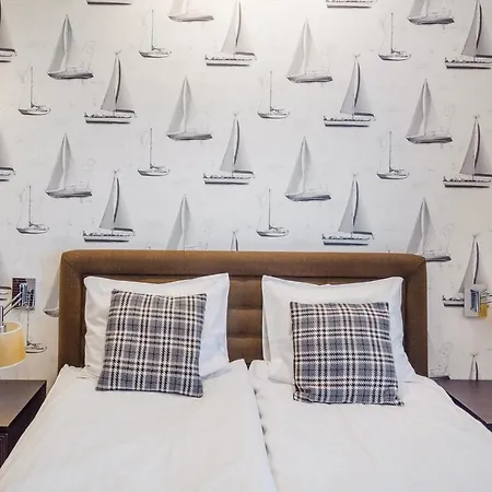 Yacht Club Sea Towers Premium גדינייה